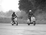 Geoff leading Nev Frost (the most succesful all round scooterist of his day) on the Wildcat 225cc at Castlecombe 1972.  This was the first and only win Geoff ever had on this bike.